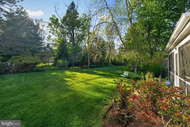 307 COLONIAL DR, Wallingford, PA 19086