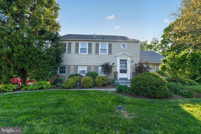 307 COLONIAL DR, Wallingford, PA 19086