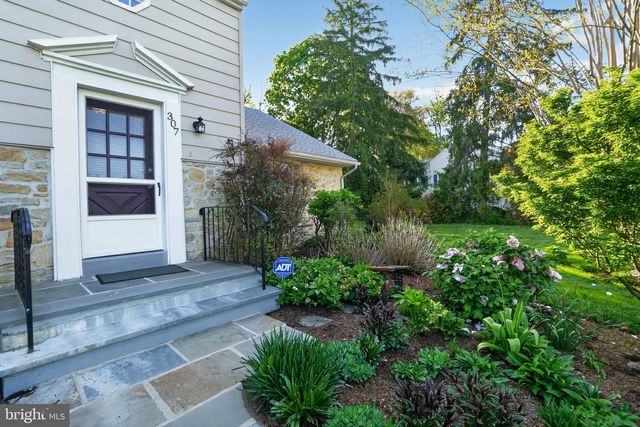 307 COLONIAL DR, Wallingford, PA 19086