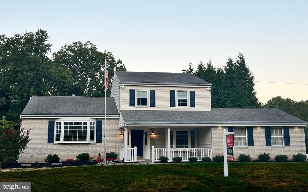 4235 MINNIE LN, Hatboro, PA 19040