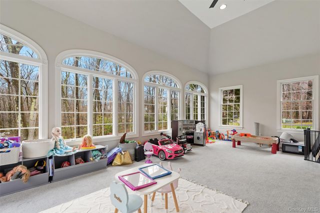 31 Split Rock Road, Pound Ridge, NY 10576