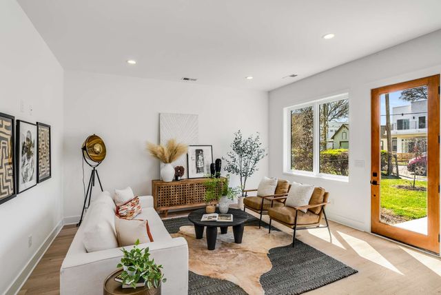1726 Nassau St, Nashville, TN 37208
