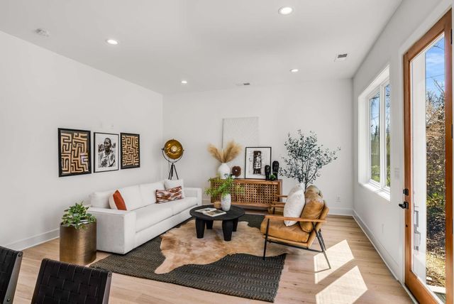 1726 Nassau St, Nashville, TN 37208