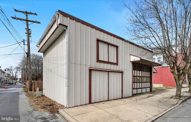 360 E LEHMAN ST, Lebanon, PA 17046