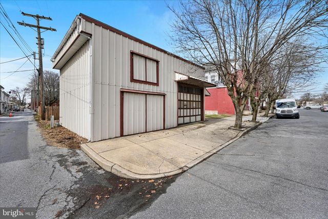 360 E LEHMAN ST, Lebanon, PA 17046