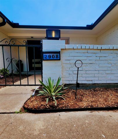 2908 Washington Street, Commerce, TX 75428