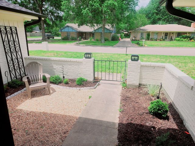 2908 Washington Street, Commerce, TX 75428