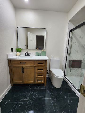 2908 Washington Street, Commerce, TX 75428
