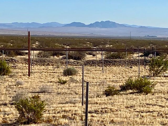 104 Joshua Tree Road, Johnson Valley, CA 92285