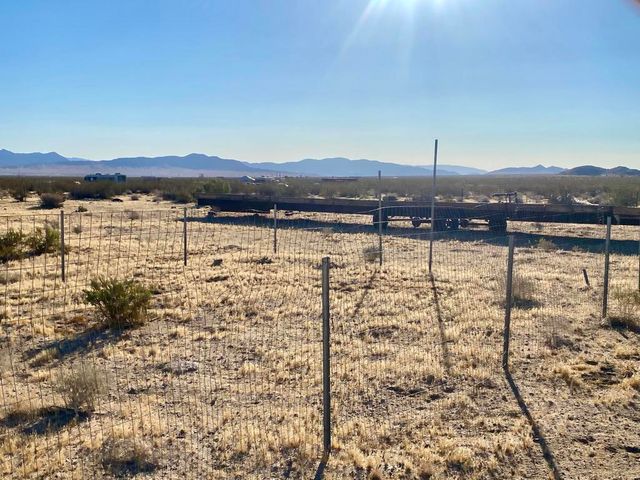 104 Joshua Tree Road, Johnson Valley, CA 92285