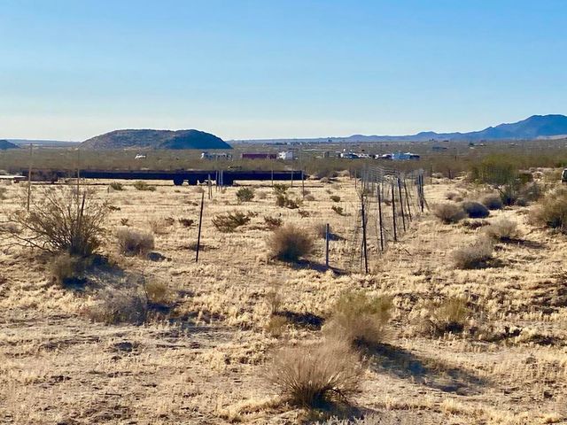 104 Joshua Tree Road, Johnson Valley, CA 92285