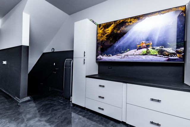 740 67th Place, Willowbrook, IL 60527