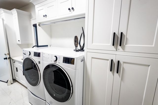 740 67th Place, Willowbrook, IL 60527