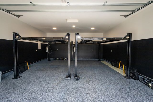 740 67th Place, Willowbrook, IL 60527