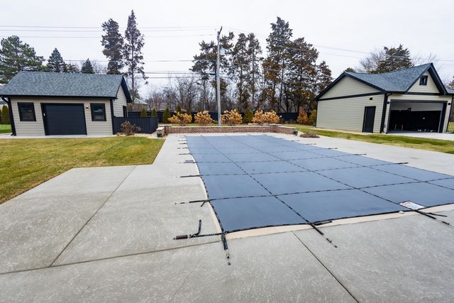 740 67th Place, Willowbrook, IL 60527