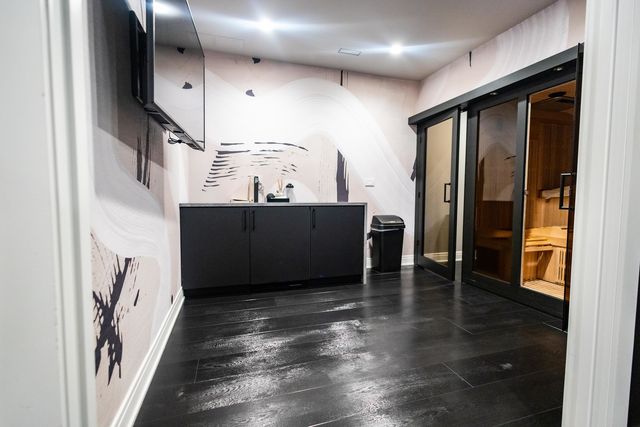 740 67th Place, Willowbrook, IL 60527