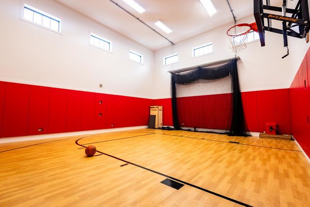 740 67th Place, Willowbrook, IL 60527