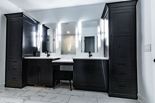 740 67th Place, Willowbrook, IL 60527