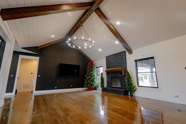 740 67th Place, Willowbrook, IL 60527