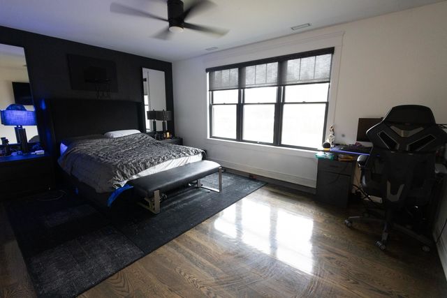 740 67th Place, Willowbrook, IL 60527