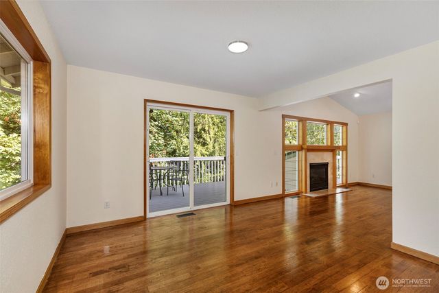 3744 NE Trout Brook Lane, Bremerton, WA 98311