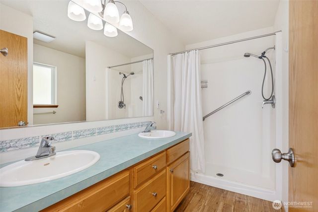 3744 NE Trout Brook Lane, Bremerton, WA 98311