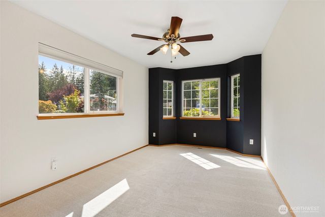 3744 NE Trout Brook Lane, Bremerton, WA 98311