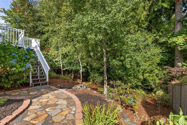 3744 NE Trout Brook Lane, Bremerton, WA 98311