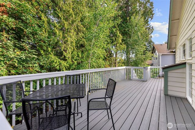 3744 NE Trout Brook Lane, Bremerton, WA 98311