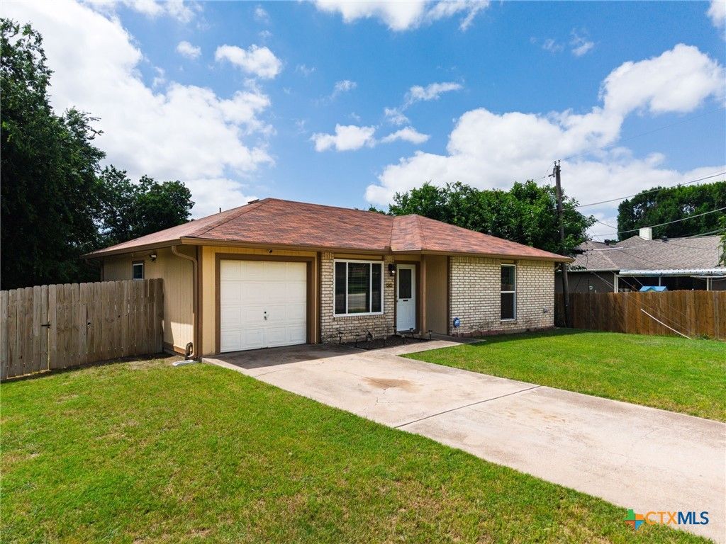 1604 N Main Street, Copperas Cove, TX 76522