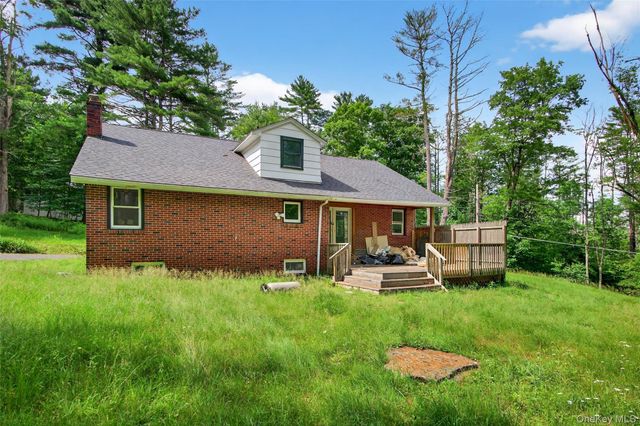 52 Luxton Lake Road, Narrowsburg, NY 12764