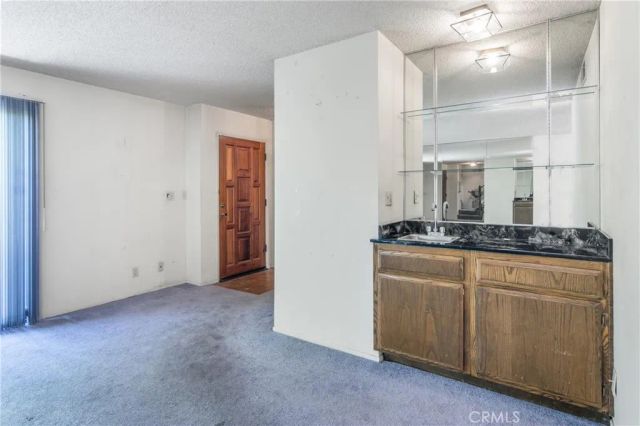 13203 Vanowen Street 8, North Hollywood, CA 91605
