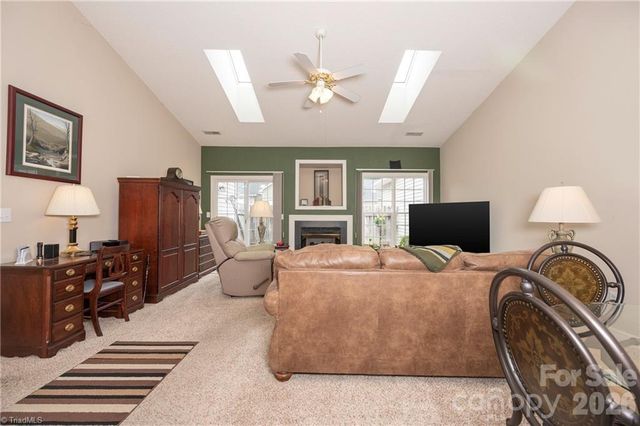 195 Stadium Oaks Drive, Clemmons, NC 27012