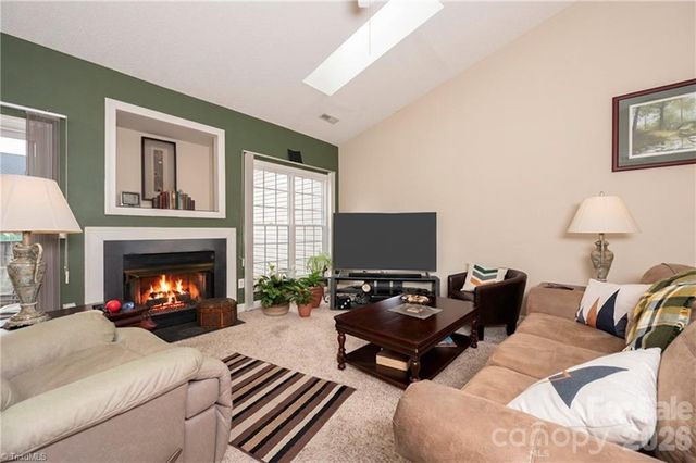 195 Stadium Oaks Drive, Clemmons, NC 27012