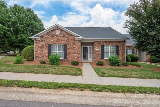195 Stadium Oaks Drive, Clemmons, NC 27012