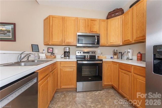 195 Stadium Oaks Drive, Clemmons, NC 27012