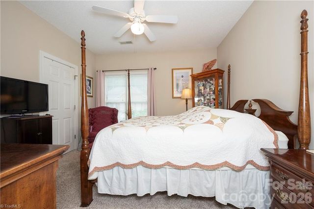 195 Stadium Oaks Drive, Clemmons, NC 27012