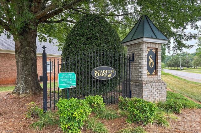 195 Stadium Oaks Drive, Clemmons, NC 27012