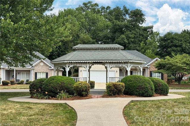 195 Stadium Oaks Drive, Clemmons, NC 27012