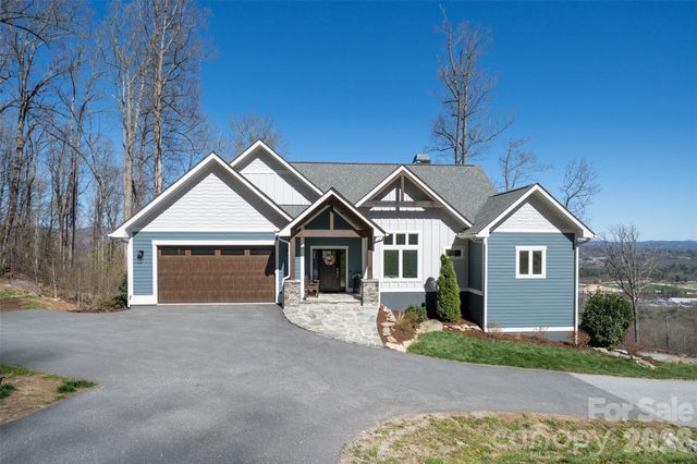98 Rock Cliff Way, Hendersonville, NC 28791