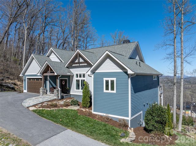 98 Rock Cliff Way, Hendersonville, NC 28791