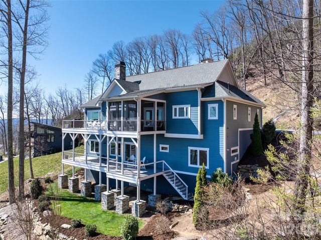 98 Rock Cliff Way, Hendersonville, NC 28791