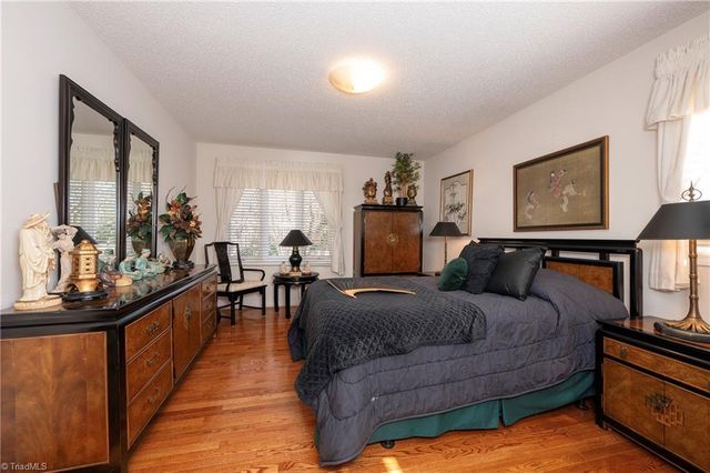 4255 Briar Creek Road, Clemmons, NC 27012