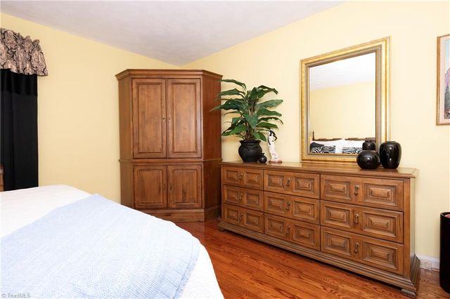 4255 Briar Creek Road, Clemmons, NC 27012