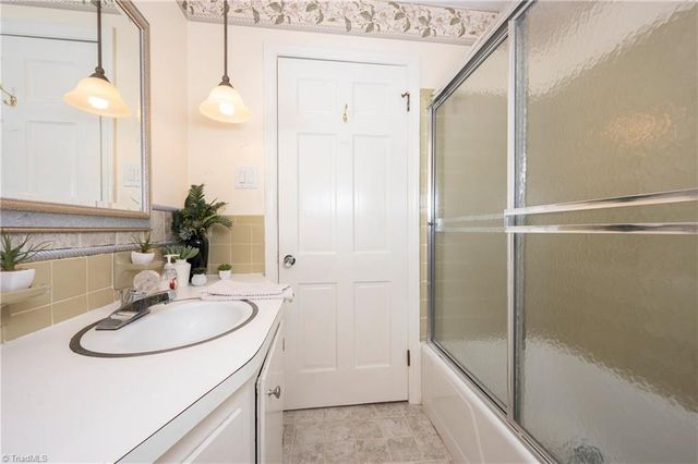 4255 Briar Creek Road, Clemmons, NC 27012