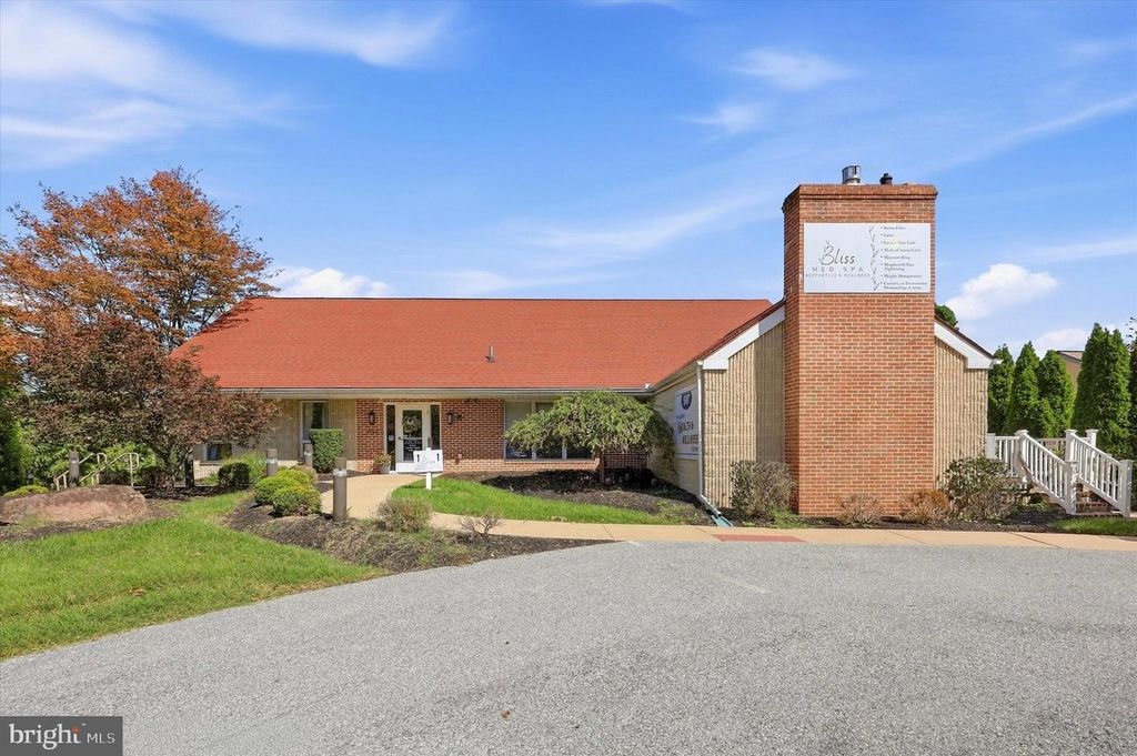 705 POTHOUSE RD, PHOENIXVILLE, PA 19460 — exterior