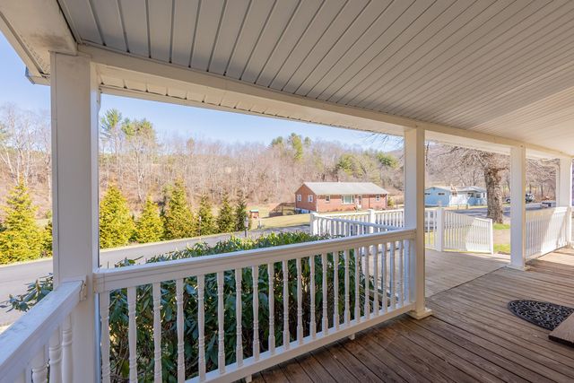 3512 Conner Grove RD, Willis, VA 24380