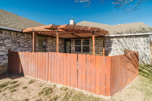 8304 SHREVEPORT Drive, Amarillo, TX 79118