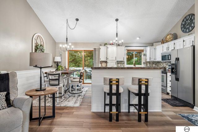 4800 Huddersfield Court, Lincoln, NE 68516
