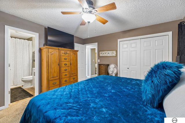 4800 Huddersfield Court, Lincoln, NE 68516